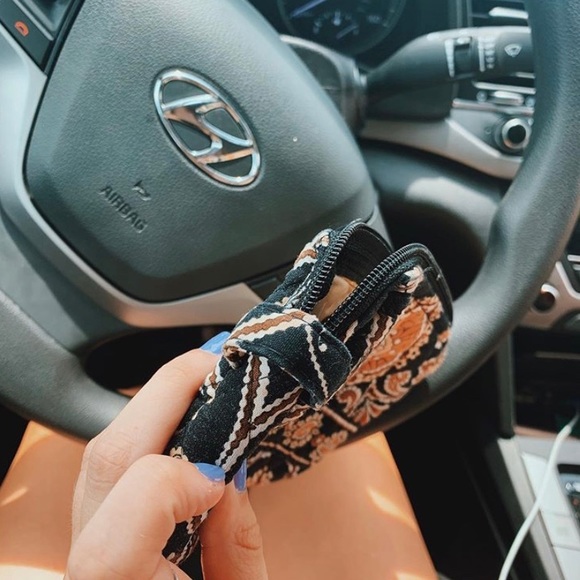 Makeup bag/wallet - Picture 2 of 3